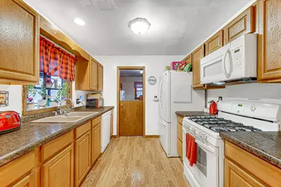 257 Green Acres Drive, Valparaiso, IN 46383 - Photo 6