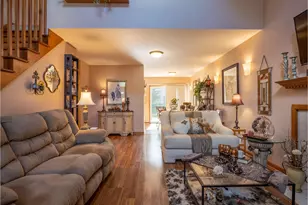 1362 W 94th Ct, Crown Point, IN 46307 - Photo 4