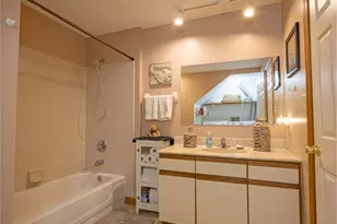 1362 W 94th Ct, Crown Point, IN 46307 - Photo 12