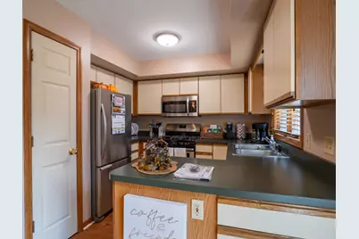 1362 W 94th Court, Crown Point, IN 46307 - Photo 8