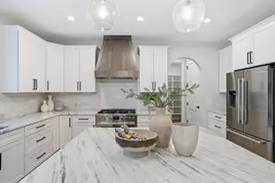 13256 Waterleaf Dr, Saint John, IN 46373 - Photo 16