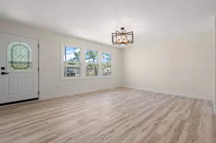 640 Old Forge Rd, Valparaiso, IN 46385 - Photo 2