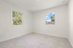 640 Old Forge Rd, Valparaiso, IN 46385 - Photo 10