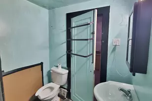 1621 W 10th St, Michigan City, IN 46360 - Photo 24