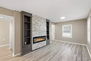 1059 Farrell St, Valparaiso, IN 46385 - Photo 4