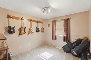 2325 Drop Anchor Dr, Crown Point, IN 46307 - Photo 10