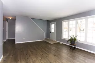 628 Old Forge Rd, Valparaiso, IN 46385 - Photo 4