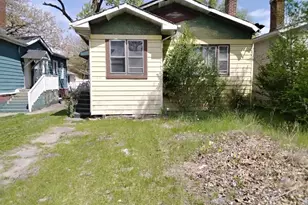 823 Pierce St, Gary, IN 46402 - Photo 2