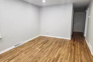 851 Johnson St, Gary, IN 46402 - Photo 4