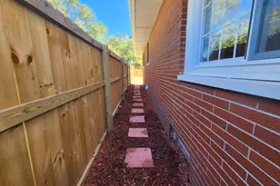 851 Johnson St, Gary, IN 46402 - Photo 18