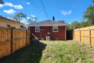 851 Johnson St, Gary, IN 46402 - Photo 20