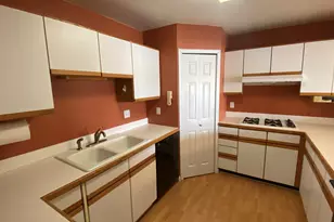 5035 Spinnaker Ln, Crown Point, IN 46307 - Photo 4