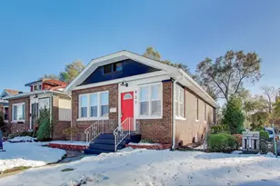 627 W 39th Ave, Gary, IN 46408 - Photo 2