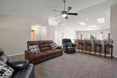 523 W 77th Avenue, Merrillville, IN 46410 - Photo 6