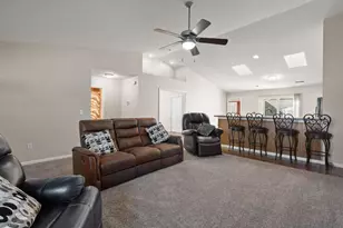 523 W 77th Ave, Merrillville, IN 46410 - Photo 6