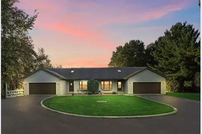 208 E 650 N, Valparaiso, IN 46383 - Photo 1