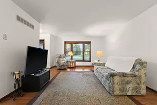 208 E 650 N, Valparaiso, IN 46383 - Photo 6