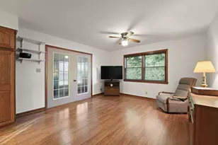 208 E 650 N, Valparaiso, IN 46383 - Photo 12