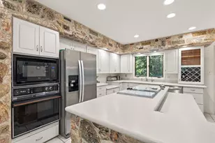 483 Roxbury Rd, Valparaiso, IN 46385 - Photo 18