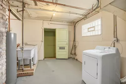 2027 1/2 Davidson Place, Whiting, IN 46394 - Photo 18