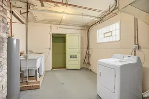 2027 1/2 Davidson Pl, Whiting, IN 46394 - Photo 18