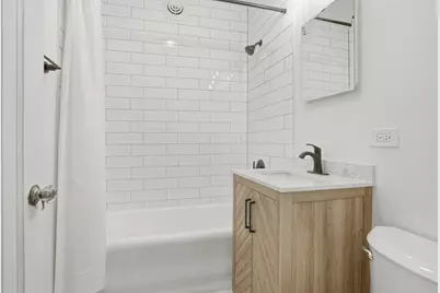 2027 1/2 Davidson Place, Whiting, IN 46394 - Photo 12