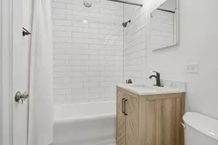 2027 1/2 Davidson Pl, Whiting, IN 46394 - Photo 12