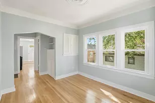 2027 1/2 Davidson Pl, Whiting, IN 46394 - Photo 4