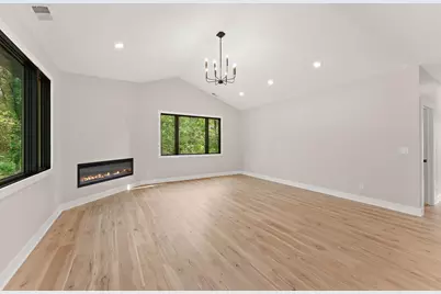 184 E 792 N, Lake Village, IN 46349 - Photo 10