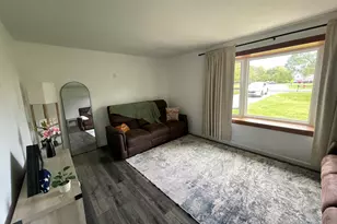 3794 Kingsway Dr, Crown Point, IN 46307 - Photo 6