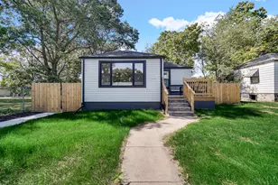 2232 Roosevelt Pl, Gary, IN 46404 - Photo 2