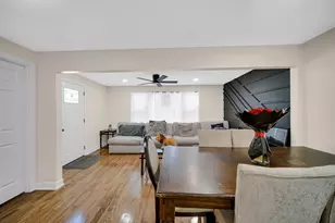 2232 Roosevelt Pl, Gary, IN 46404 - Photo 4