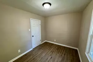 2391 Taney St, Gary, IN 46404 - Photo 12