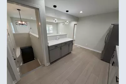 323 King Street, Gary, IN 46406 - Photo 4