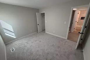 323 King St, Gary, IN 46406 - Photo 12