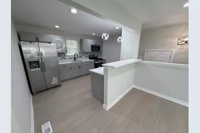 323 King Street, Gary, IN 46406 - Photo 6