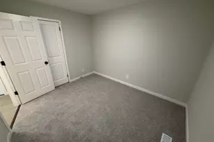 323 King St, Gary, IN 46406 - Photo 10