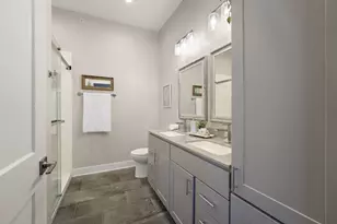 354 W Chicago St, Valparaiso, IN 46383 - Photo 16