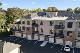 354 W Chicago St, Valparaiso, IN 46383 - Photo 24