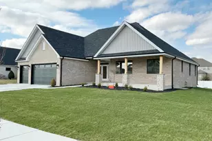 177 Trillium Dr, Dyer, IN 46311 - Photo 2