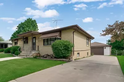 9211 Hawthorne Drive, Munster, IN 46321 - Photo 2