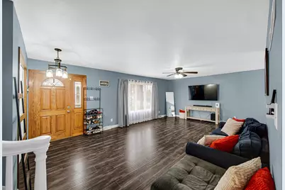 9017 Mathews Street, Crown Point, IN 46307 - Photo 4