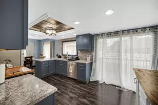 9017 Mathews St, Crown Point, IN 46307 - Photo 10