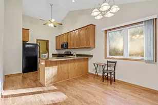 6140 Avocet Cir, Hobart, IN 46342 - Photo 16