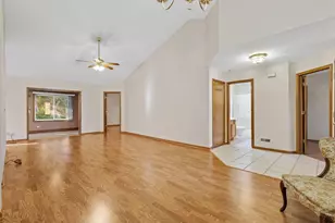 6140 Avocet Cir, Hobart, IN 46342 - Photo 18