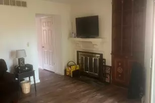 1724 Earthstone Dr, Valparaiso, IN 46383 - Photo 8