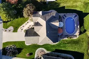 10589 Erie Dr, Crown Point, IN 46307 - Photo 46