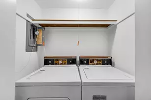 2371 Deerpath Dr, Schererville, IN 46375 - Photo 16