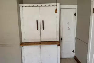 4227 Baring Ave, East Chicago, IN 46312 - Photo 6