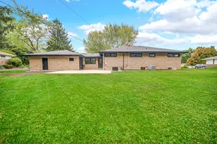 9446 Hilltop Dr, Saint John, IN 46373 - Photo 24